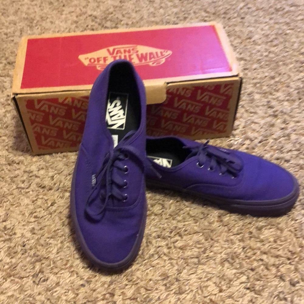 Vans - Picture 2 of 4